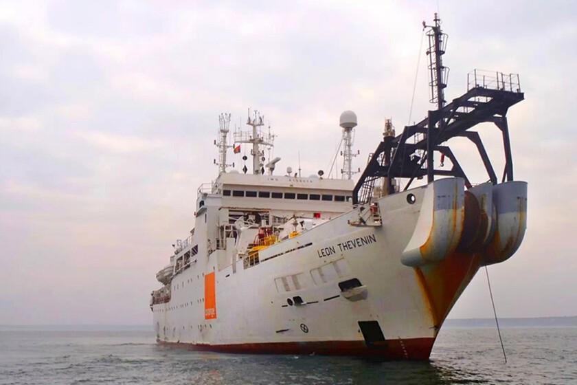 Cuando se cae internet en África sólo hay una solución: llamar a un barco francés que lleva 40 años reparando cables submarinos