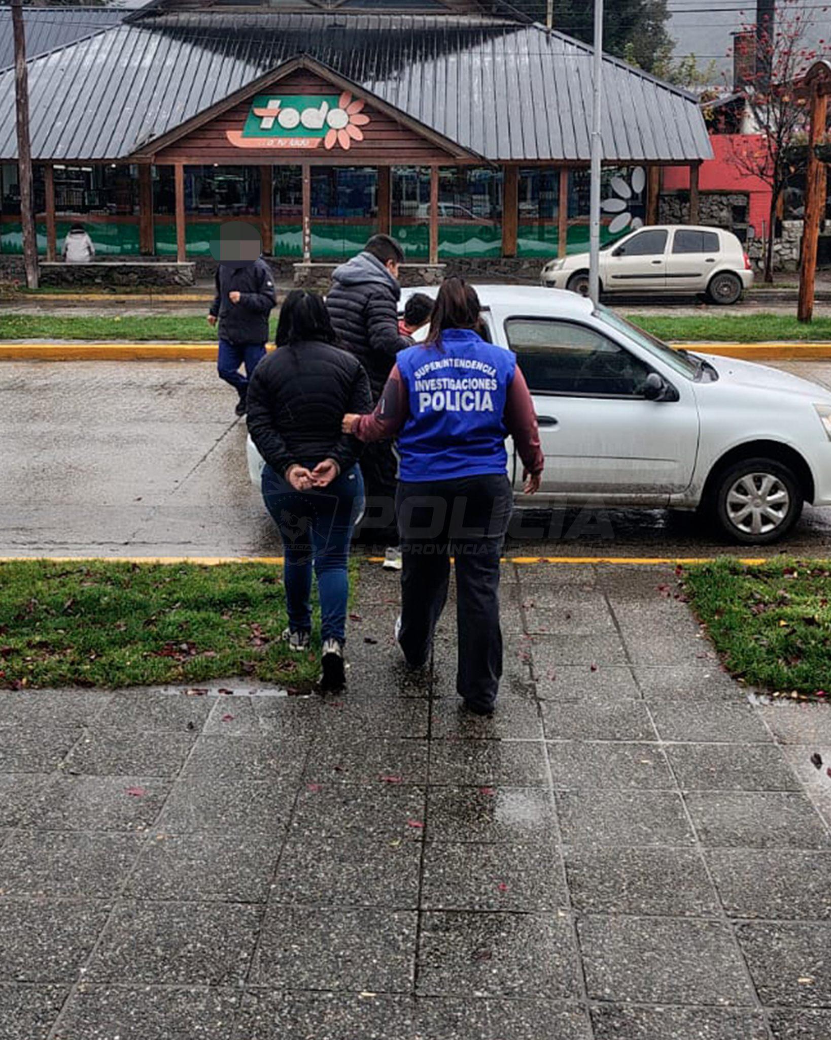 𝐃𝐎𝐒 𝐏𝐄𝐑𝐒𝐎𝐍𝐀𝐒 𝐅𝐔𝐄𝐑𝐎𝐍 𝐀𝐏𝐑𝐄𝐇𝐄𝐍𝐃𝐈𝐃𝐀𝐒 𝐏𝐎𝐑 𝐏𝐄𝐃𝐈𝐃𝐎 𝐃𝐄 𝐂𝐀𝐏𝐓𝐔𝐑𝐀 𝐕𝐈𝐆𝐄𝐍𝐓𝐄 𝐄𝐍 𝐂𝐀𝐔𝐒𝐀 𝐏𝐎𝐑 𝐇𝐎𝐌𝐈𝐂𝐈𝐃𝐈𝐎 𝐀𝐆𝐑𝐀𝐕𝐀𝐃𝐎