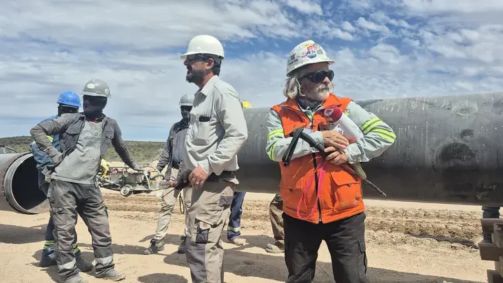 Vaca Muerta busca soldadores, electricistas y técnicos: búsquedas laborales activas para trabajar en petróleo y gas