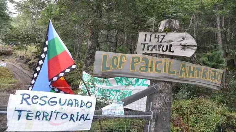 La Lof Paicil Antriao denunció violencia, discriminación y “odio racial” en Villa La Angostura