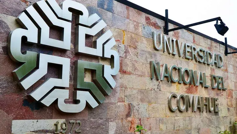 La UNCo comenzó sus elecciones y define quién conducirá la universidad hasta 2030