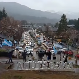 Angostura no se achico como tampoco lo hizo la Scaloneta en el épico partido de hoy y festejo bajo la lluvia!!