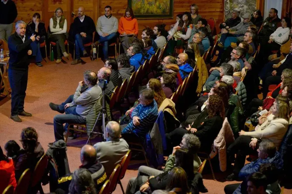 Figueroa anunció obras clave para Villa La Angostura y aseguró que la inversión apunta a mejorar la calidad de vida de los vecinos
