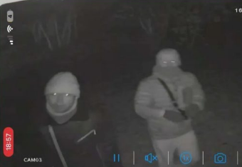 Tres personas ingresaron a un complejo turístico de Puerto Manzano para cometer un robo y quedaron registradas por las cámaras