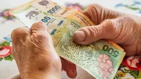 Préstamos para jubilados: bancos ofrecen créditos de hasta $60 millones con distintos plazos y tasas